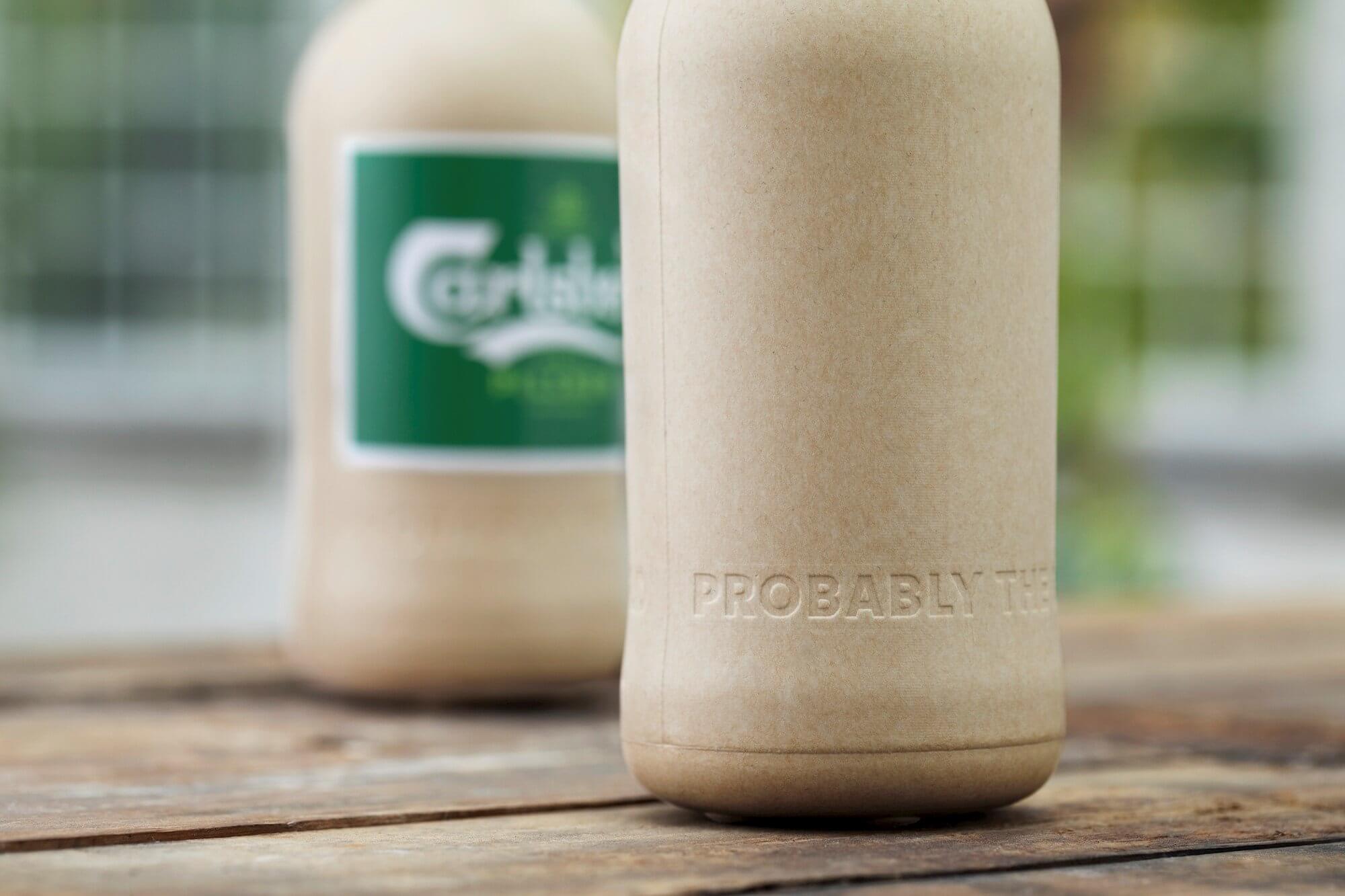 Бумажные бутылки Carlsberg